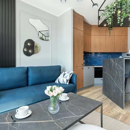 Prestigious With Parking In By Renters Lägenhet