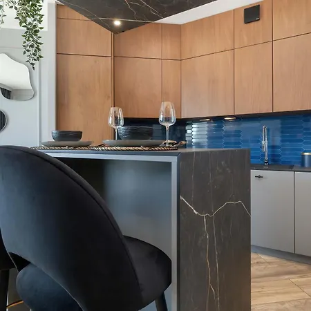 Prestigious With Parking In By Renters * Gdansk