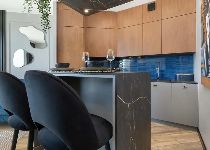 Prestigious With Parking In By Renters * 그단스크