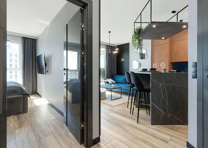 Prestigious With Parking In By Renters * 그단스크